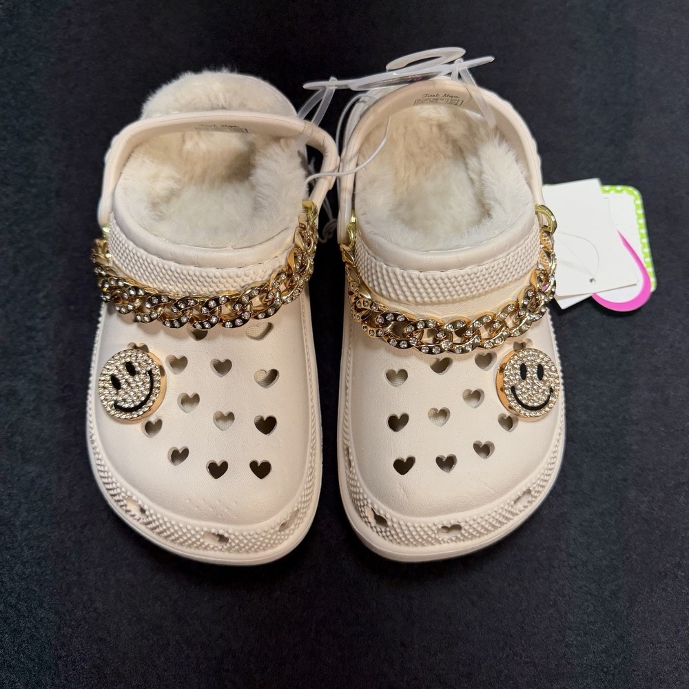 First Steps by Stepping Stones Girls Beige Heart Rhinestone shoes ‎ Size 10